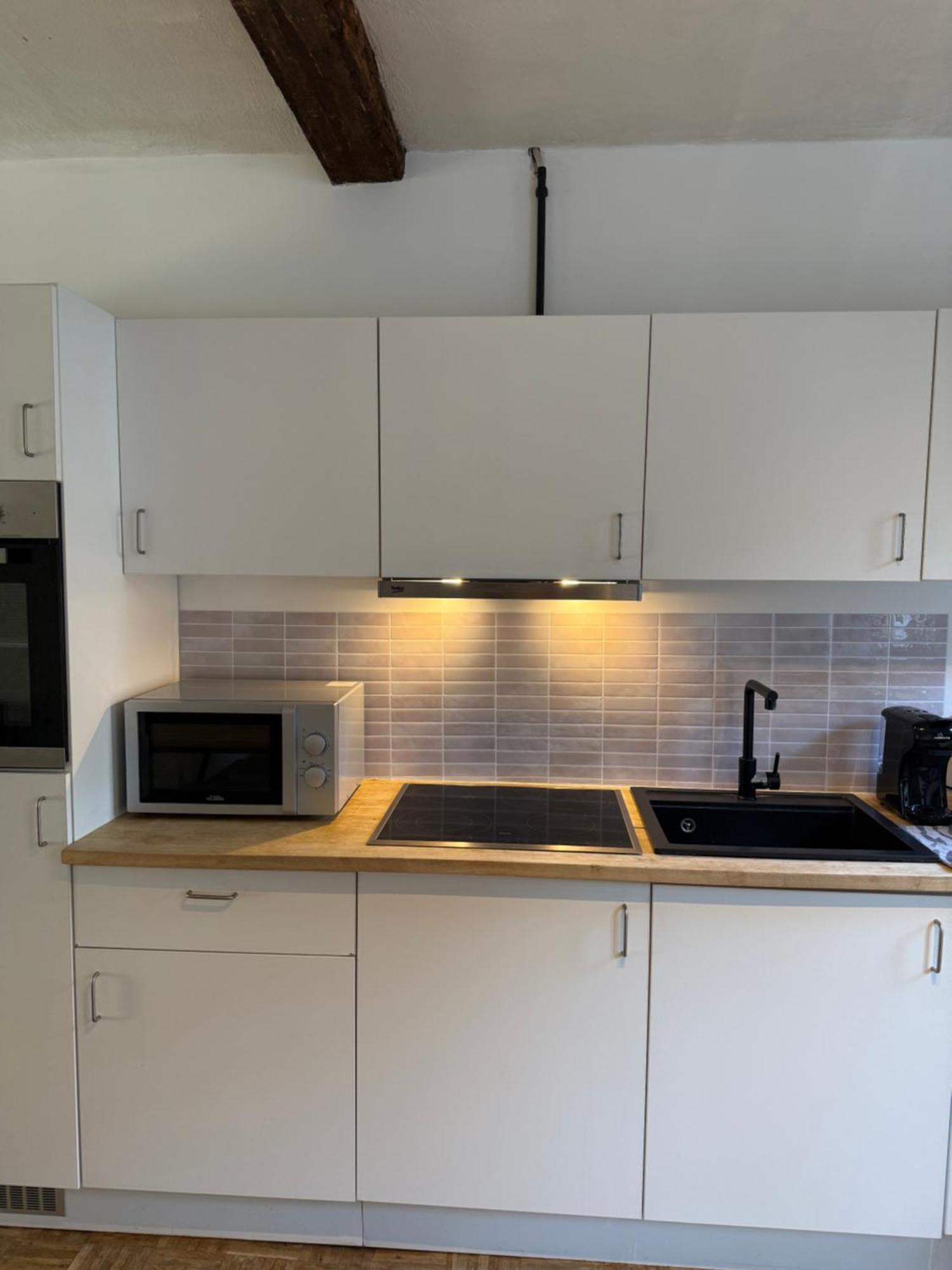 New Spacious Boutique Apartment's In The Center Of Apartment