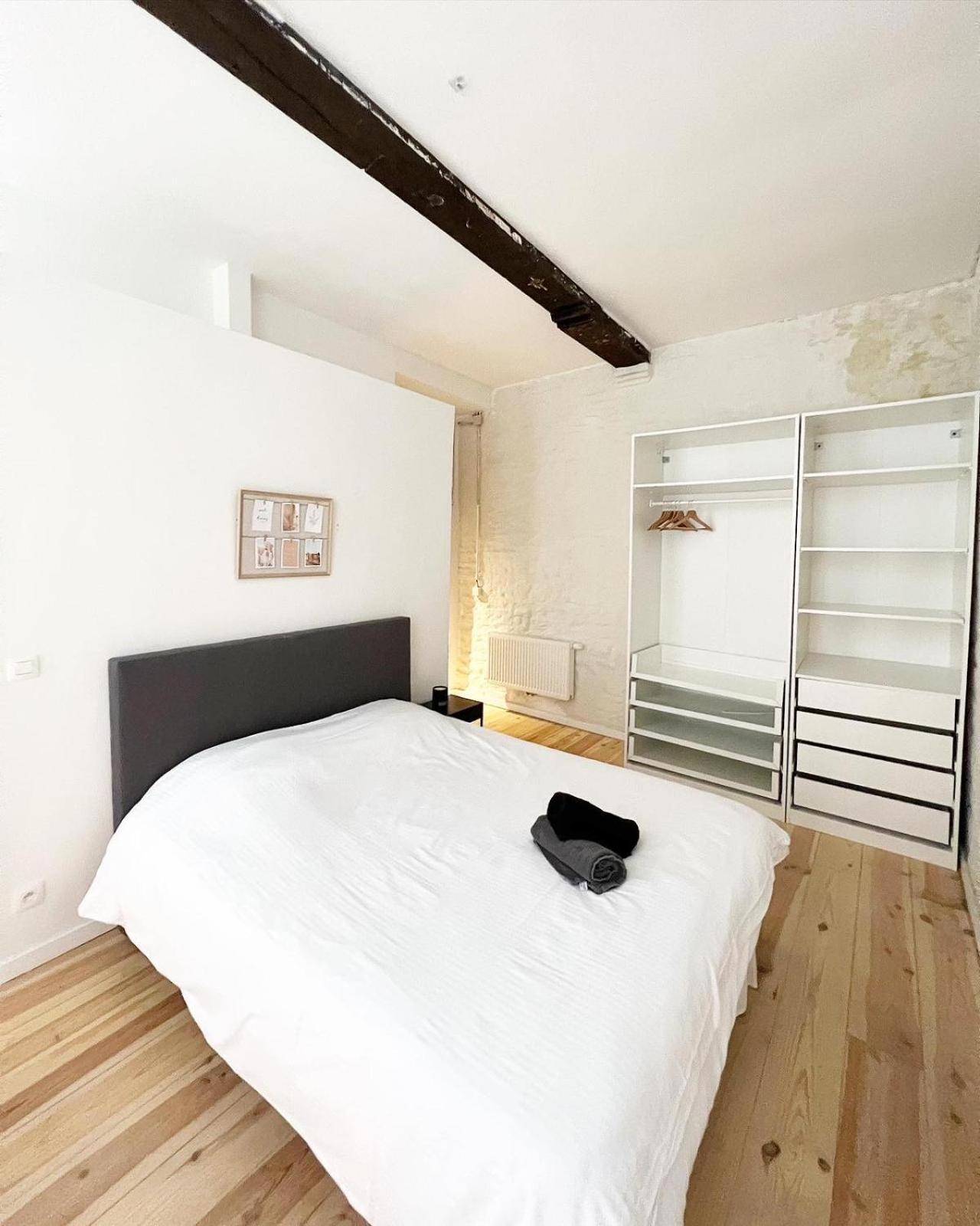 New Spacious Boutique Apartment's In The Center Of Apartment *