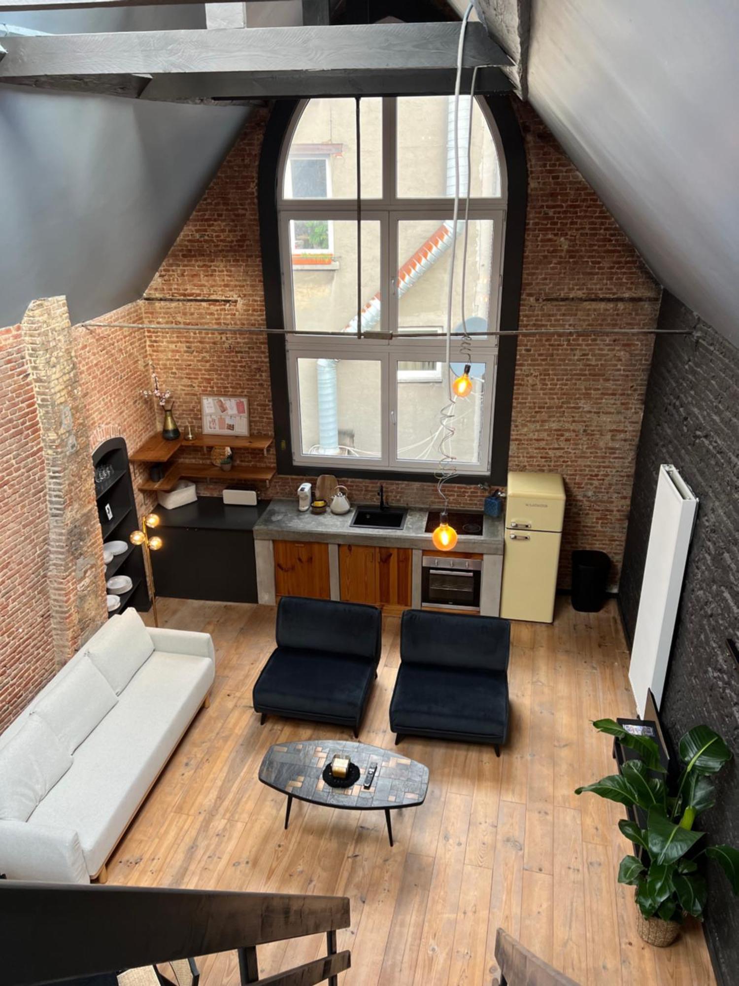 New Spacious Boutique Apartment's In The Center Of Apartment *