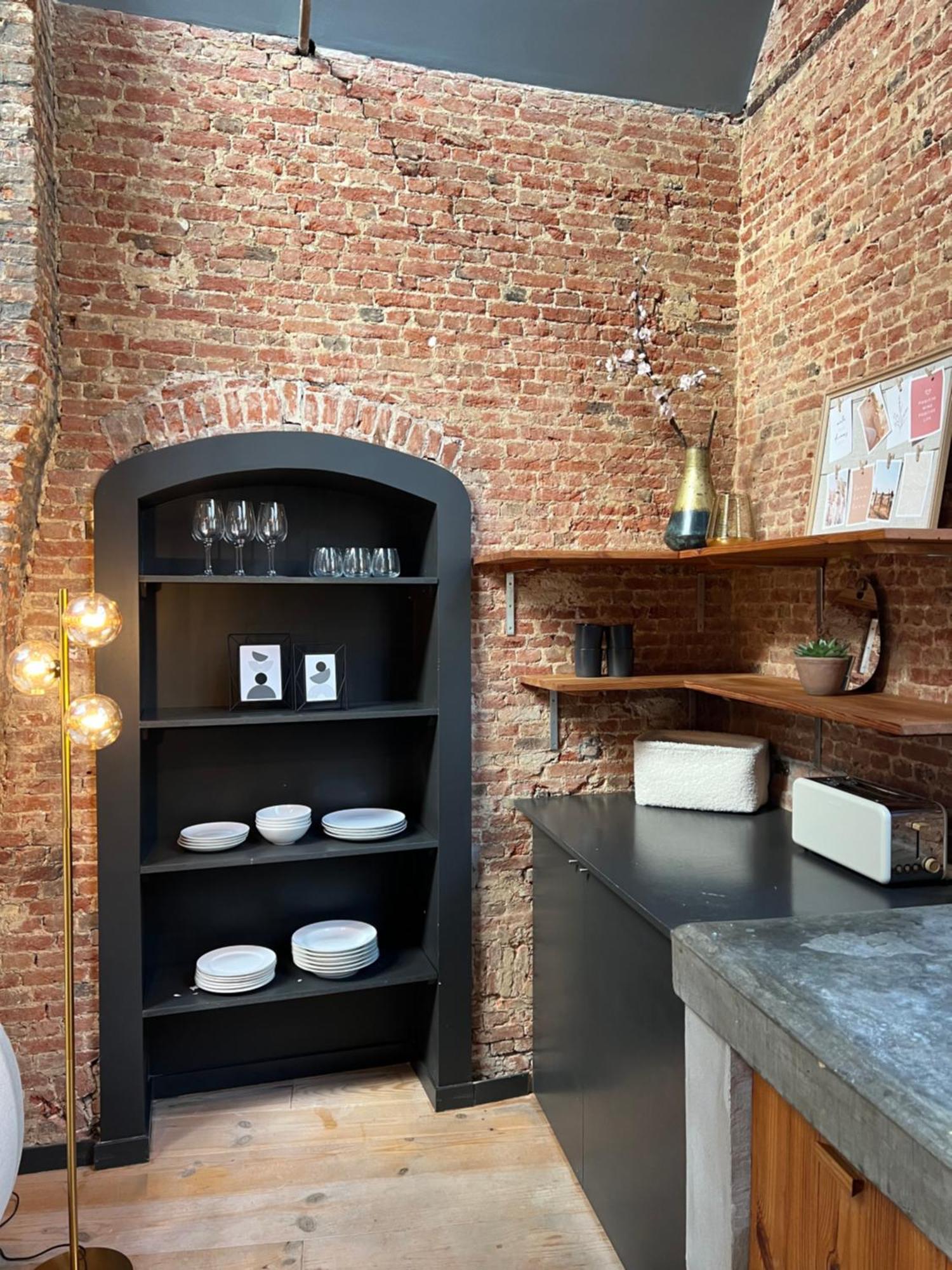 New Spacious Boutique Apartment's In The Center Of Apartment *